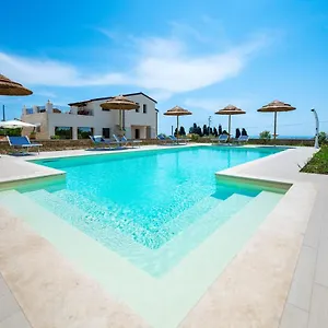 Bed & Breakfast Carmiano: Luxury Seaside Retreat With And Pool, Avola